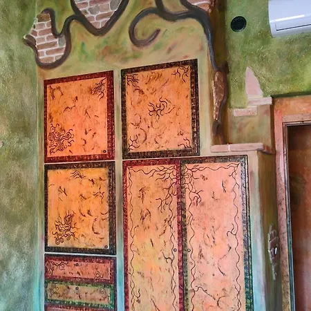 Casa Gaudi Pensión *